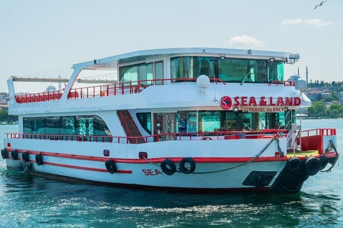 2 Hours Bosphorus Cruise Boat Tour in Istanbul - Dolmabahçe Palace and Çırağan Palace from the water