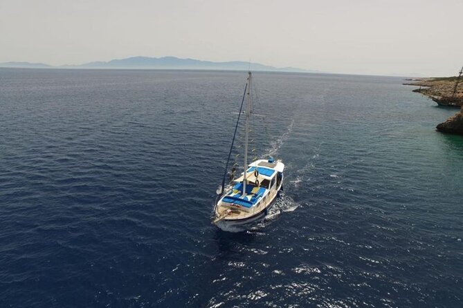 3-Hour Private Sunset Boat Tour With Dinner in Bodrum - Dinner on board, with three menu choices