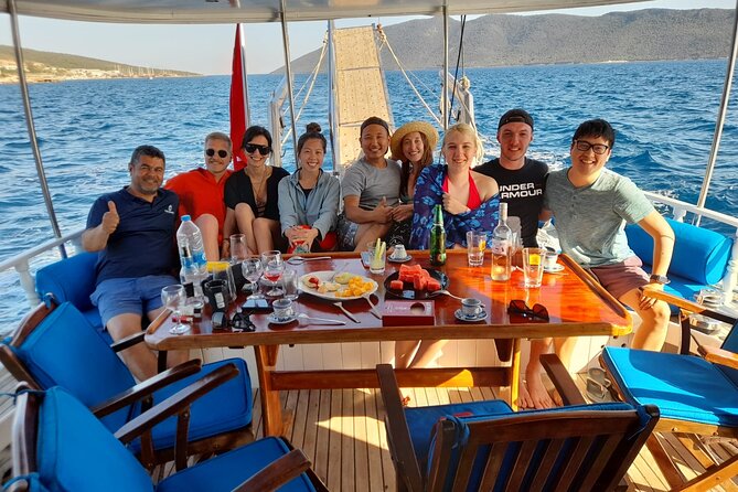 3-Hour Private Sunset Boat Tour With Dinner in Bodrum - Practical details that can affect your evening
