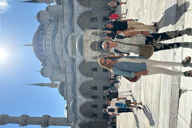 6 Days Istanbul Cappadocia Tour in Spanish with 2 internal flights - Flying to Cappadocia and sleeping in a cave-style hotel