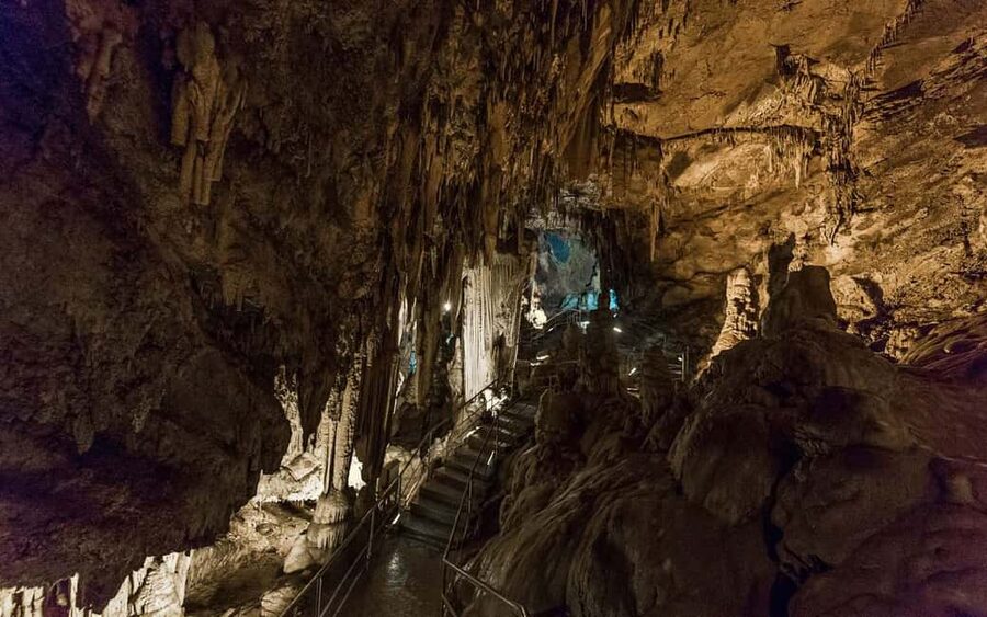 Alanya:4x4 Jeep Safari and Cave Tour With Lunch At Dim River - Village life, gardens, and gözleme