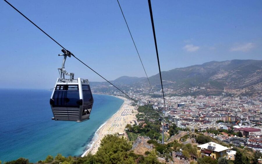 Alanya:4x4 Jeep Safari and Cave Tour With Lunch At Dim River - Dim River swimming and lunch