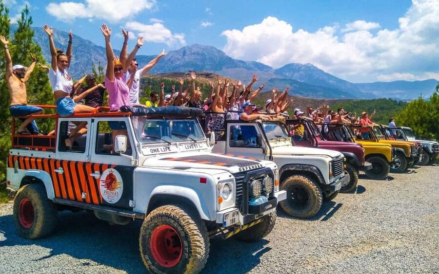 Alanya:4x4 Jeep Safari and Cave Tour With Lunch At Dim River - Who will enjoy this day most