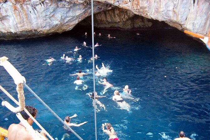 Alanya All Inclusive Pirate Boat Trip With Hotel Transfer - Sailing past Alanya’s famous coast