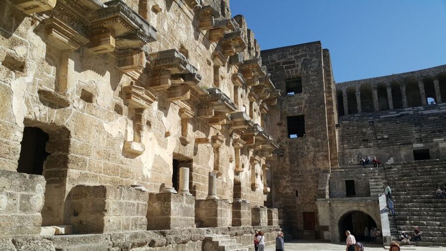 Alanya: Aspendos, Manavgat Waterfalls and City of Side Tour - Lunch and the rhythm of the day