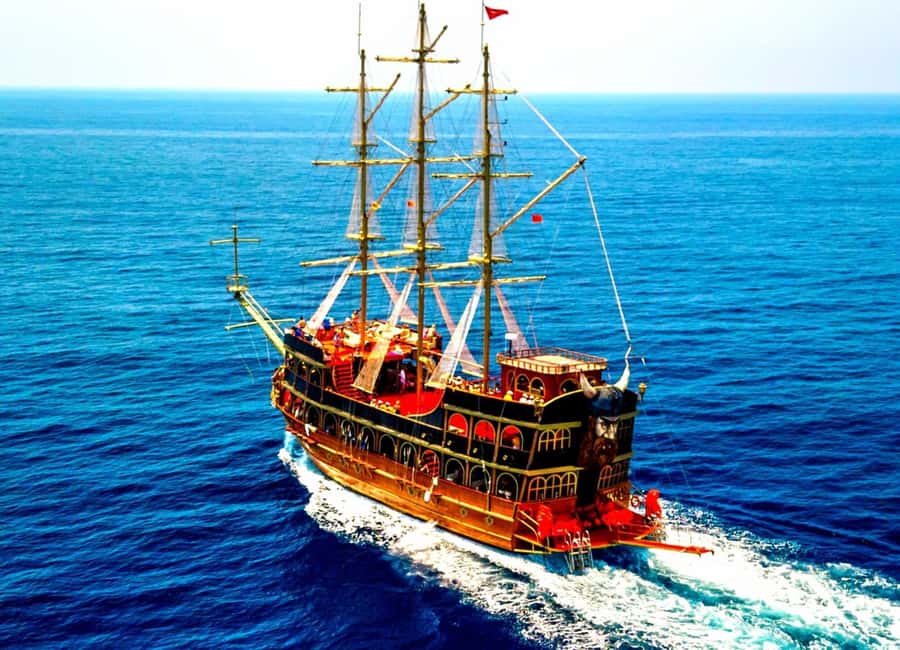 Alanya: Biggest Pirate Boat Tour with Soft Drinks and Lunch - Cleopatra Beach from the water