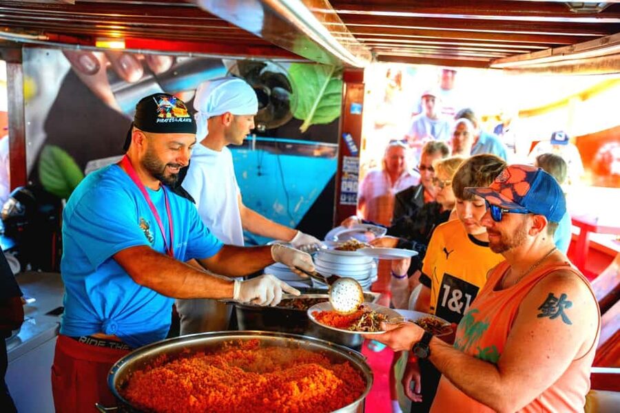 Alanya: Biggest Pirate Boat Tour with Soft Drinks and Lunch - What the $13 price really gives you
