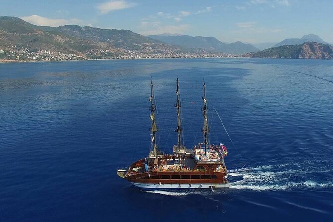 Alanya Catamaran Boat Tour with Lunch, Soft Drinks & Transfer - A lively morning from Alanya Marina