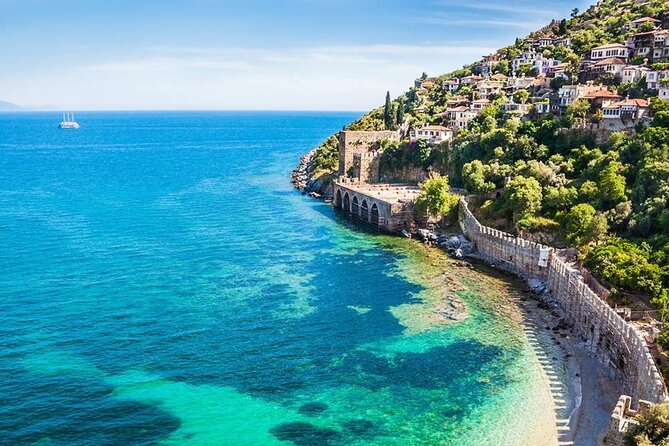 Alanya Catamaran Boat Tour with Lunch, Soft Drinks & Transfer - Boarding at Alanya Limanı