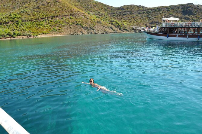 Alanya Catamaran Boat Trip incl. Lunch and drinks - Timing, transport, and weather