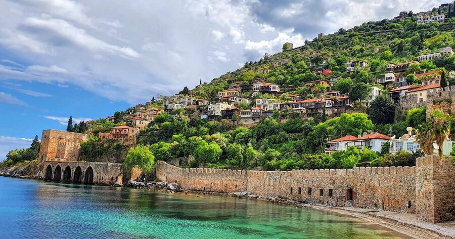 Alanya: Catamaran Boat Trip with Sunbathing and Swimming - What to bring, and what to leave behind