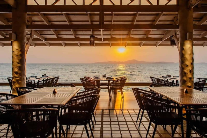 Alanya City Highlights & Sunset Beach BBQ Party - Guide language and the level of explanation