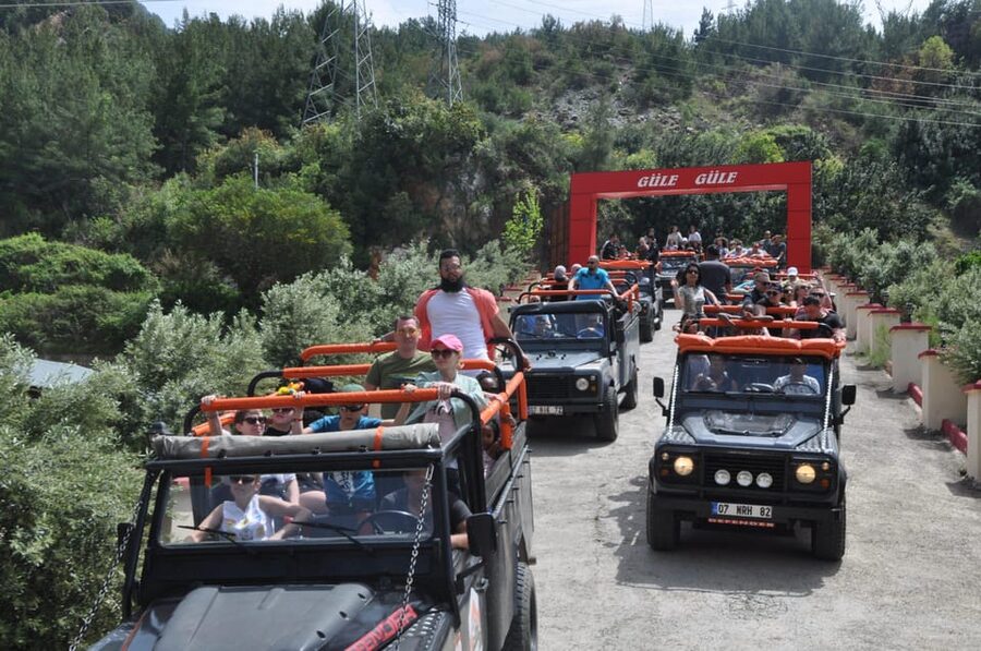 Alanya: Dim River, Dim Cave, and Kestel Jeep Tour with Lunch - What the Jeep ride is really like