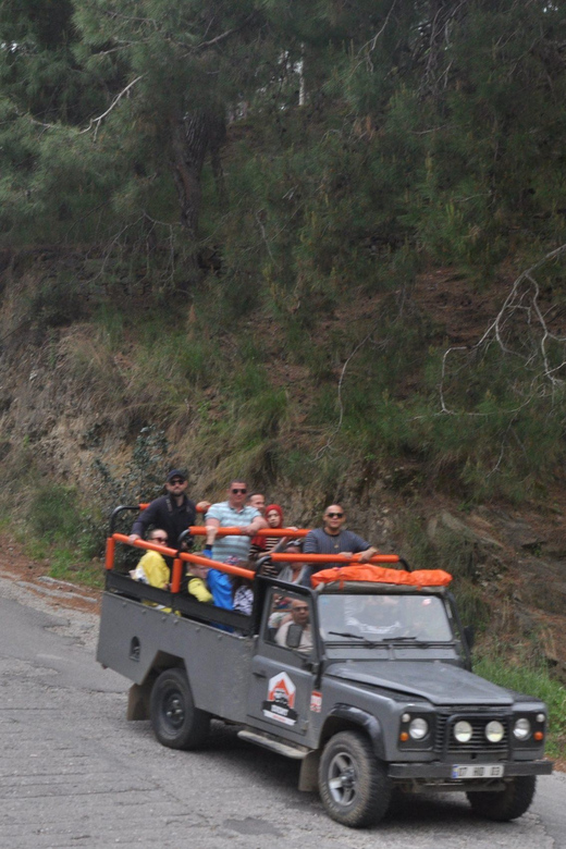Alanya: Dim River, Dim Cave, and Kestel Jeep Tour with Lunch - Buffet lunch beside the water