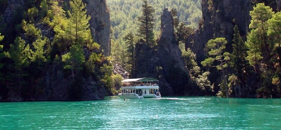 Alanya: Green Canyon Boat Trip with Lunch and Hotel Pickup - Swimming in the reservoir