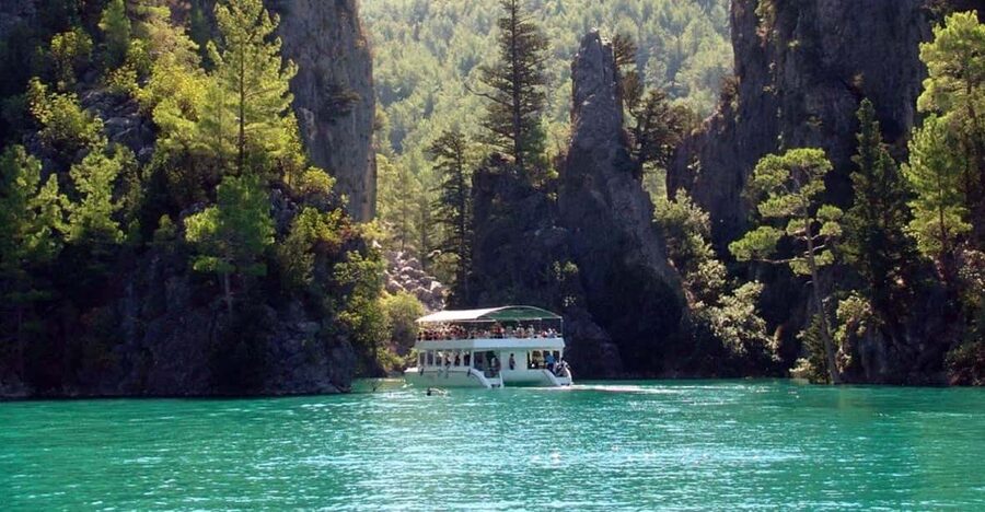 Alanya: Green Canyon Boat Trip with Lunch and Hotel Pickup - What to pack for a comfortable day