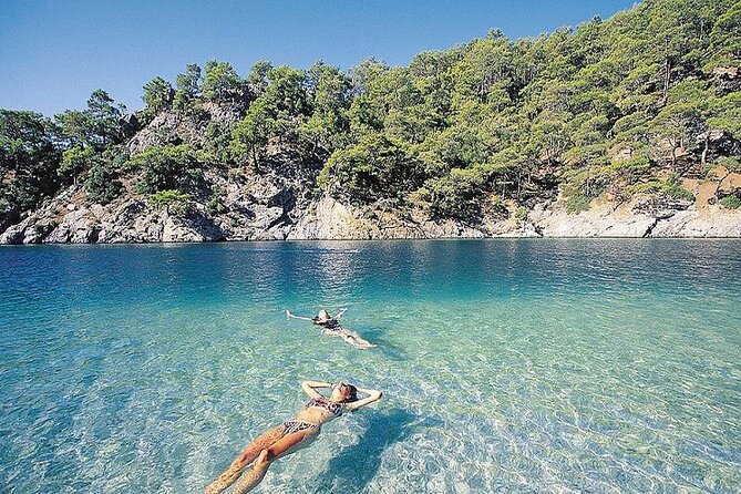Alanya: Luxury Pirate Boat Tour with Foam Party - Cleopatra Beach brings the best swimming