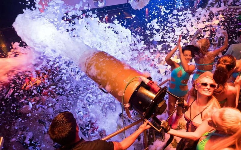 Alanya Optional Alcoholic Sunset Boat Cruise and Foam Party - How the timing and transfers affect your evening