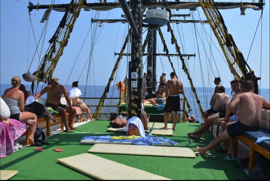 Alanya: Pirate Boat Tour w/ BBQ & Foam Party - Key points to know before booking