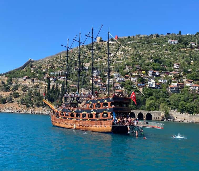 Alanya: Pirate Boat with Lunch and Unlimited Drinks - Coastal views and the three main cave stops