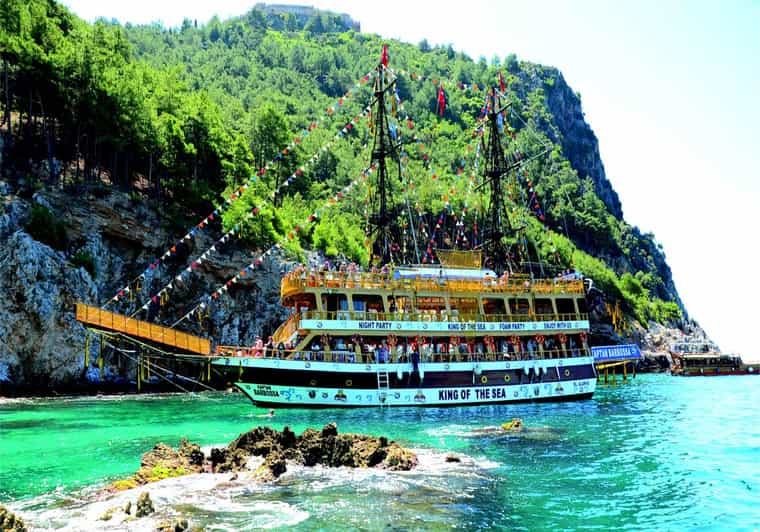 Alanya: Pirates Boat Trip with Lunch and Hotel Pickup - Hotel pickup from Alanya and nearby resorts