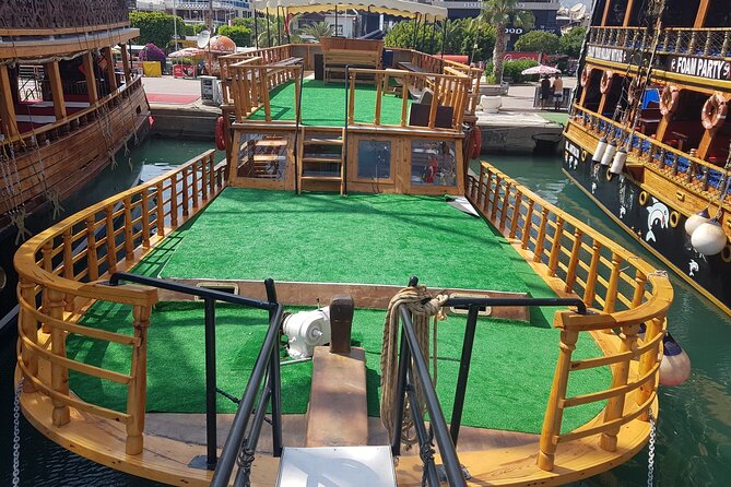 Alanya Relaxing Boat Tour with Lunch, Soft Drinks & Transfer - The boat’s mood and onboard service