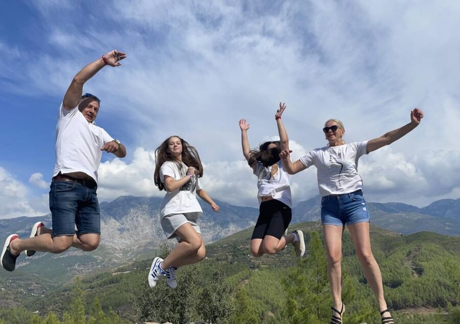 Alanya: Sapadere Canyon Waterfalls & Dwarfs Cave Tour - Lunch beside the river
