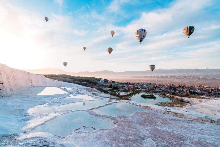 Alanya, Side, Antalya: Sunrise Balloon Tour in Pamukkale - Lunch after the flight