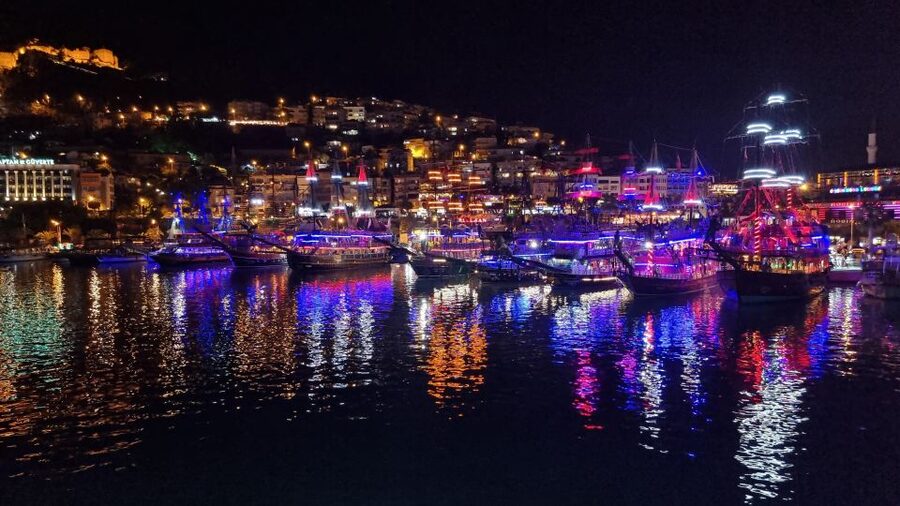 Alanya: Sunset Cruise with Dinner - Dinner near Alanya’s new marina