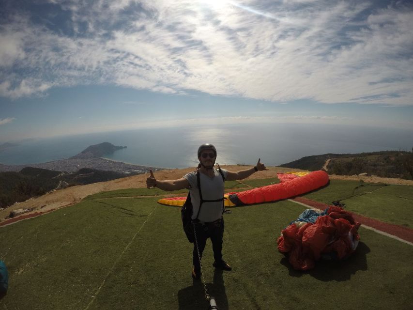Alanya: Tandem Paragliding from 700m with Meeting or Pick Up - Flying above Alanya from 700 meters