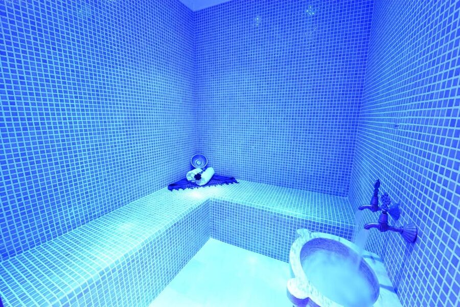 Alanya: Turkish Bathhouse and Spa Experience with Massage - The face mask closes the treatment