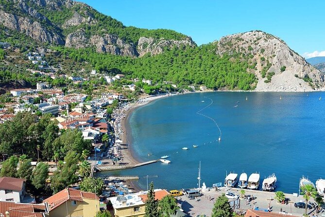 All Inclusive Marmaris Boat Trip With Lunch & Unlimited Drinks - Aquarium Bay brings the first swim