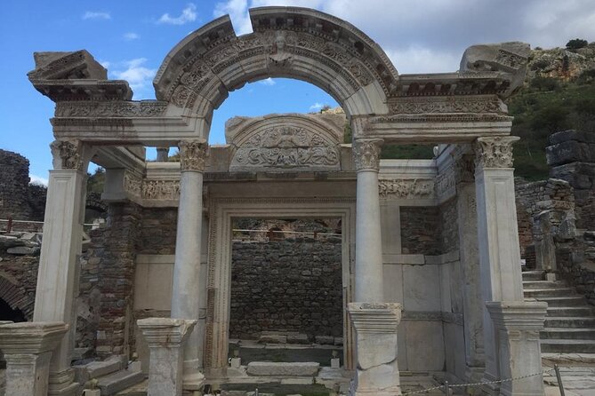 ALL INCLUSIVE Private Ephesus, House of Virgin Mary with lunch - The Temple of Artemis needs realistic expectations