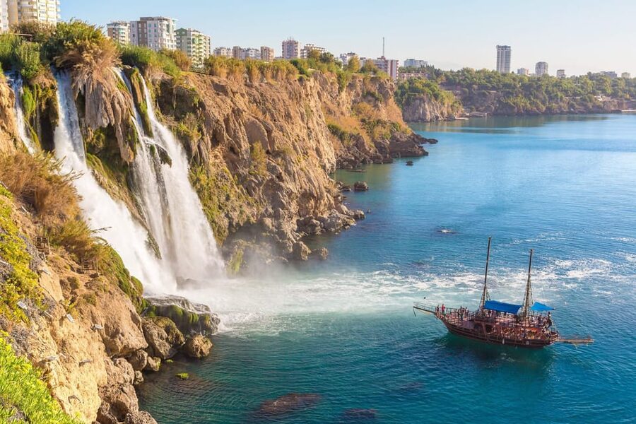 Antalya: Beach & Waterfalls Boat Trip w/ Lunch & Soft Drinks - Who will get the most from this boat day