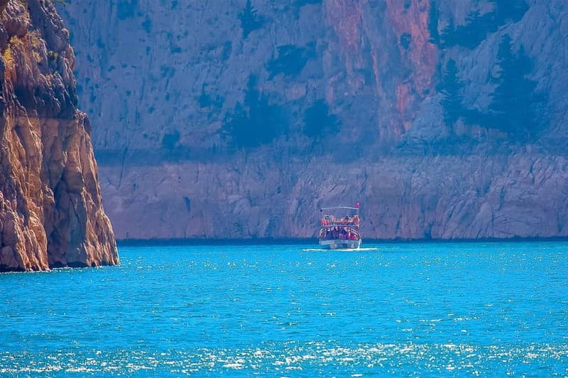 Antalya: Green Canyon Boat Trip w/Lunch near Green Lake - Watching for the brown fish owl