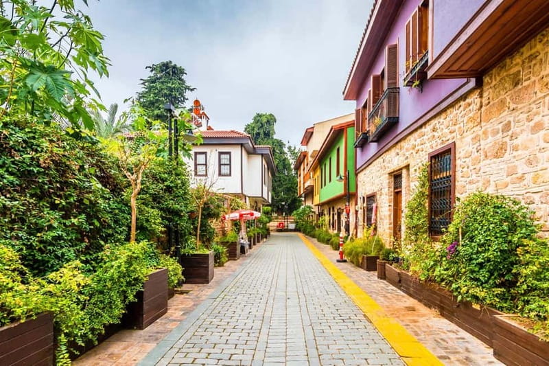 Antalya: Kaleici Old Town Small Group Guided Walking Tour - The guides: where the tour earns its praise
