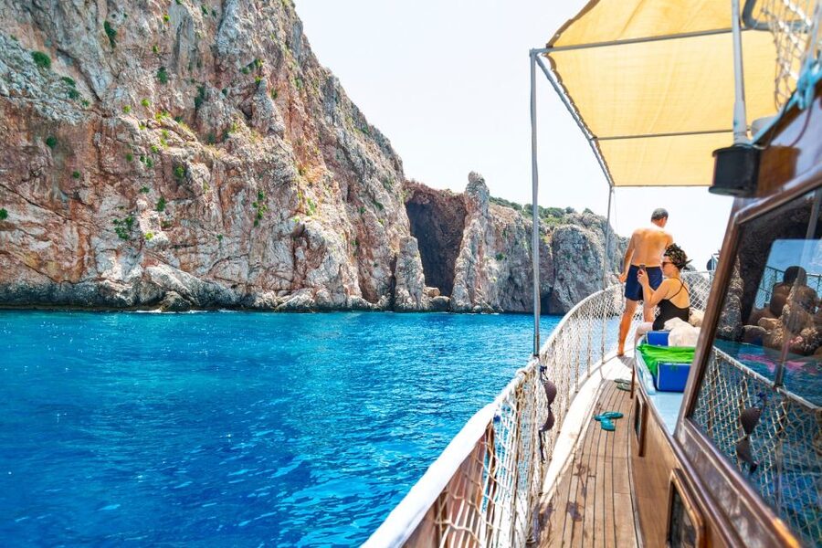 Antalya: Old Town Harbor Sightseeing Cruise - Seeing Kaleici from the Mediterranean