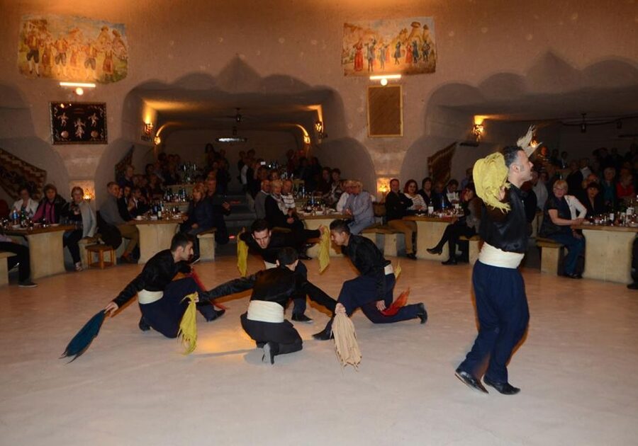 Avanos: Turkish Music and Dance Show with Dinner & Drinks - Who will enjoy this Avanos night out