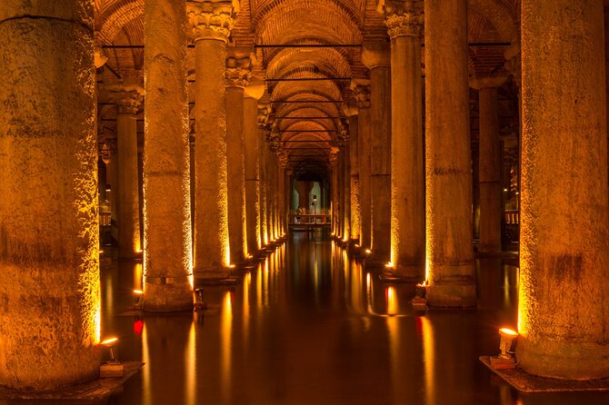Basilica Cistern Skip-the-Line Ticket with Guided Tour - Free time among the columns and reflections