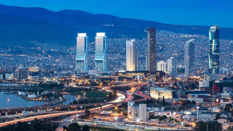 Best of Izmir: Private Walking Tour with a Local - Kordon Promenade and the Aegean waterfront