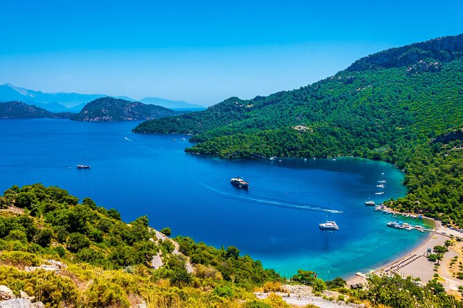 Blue Lagoon, Butterfly Valley and Oludeniz Islands Boat Trip - The boat matters as much as the bays