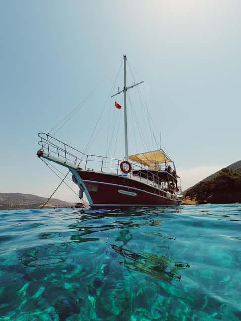 Bodrum: All-day Private Boat Cruise with Lunch - A private day on Bodrum’s southern Aegean
