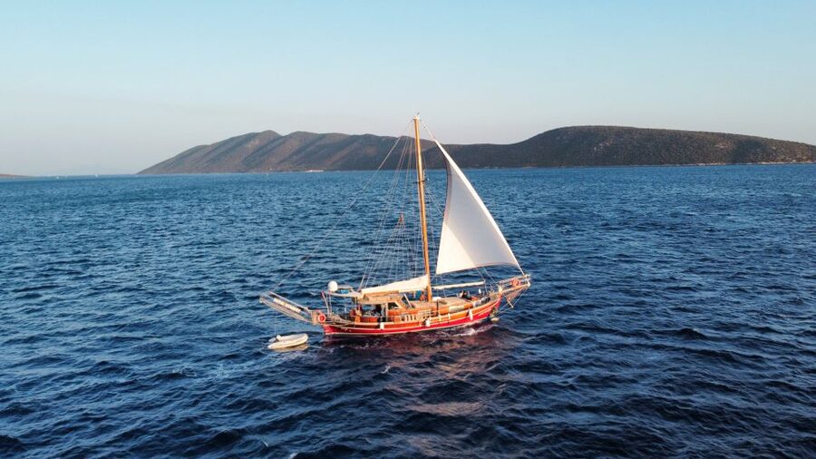 Bodrum: All-day Private Boat Cruise with Lunch - Lunch on the water, with practical choices