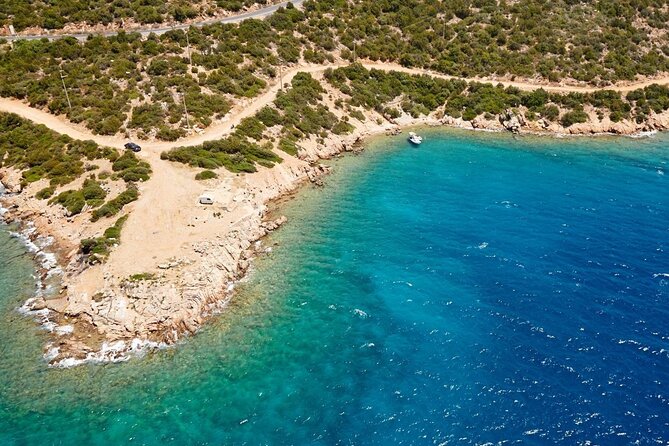 Bodrum Boat Trip With Lunch 11:00 to 17:00 - Black Island and the first chance to swim
