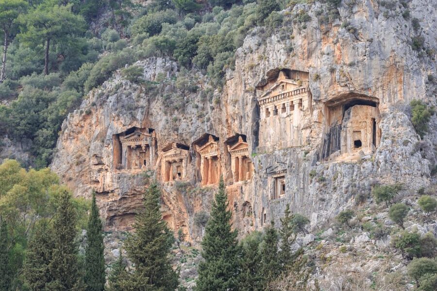 Bodrum: Dalyan Mud Baths & Iztuzu Beach Day Trip with Lunch - Riverside lunch with a variable record