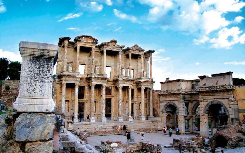 Bodrum: Ephesus, Selcuk, & Virgin Mary House Tour w/ Lunch - The coach journey from Bodrum