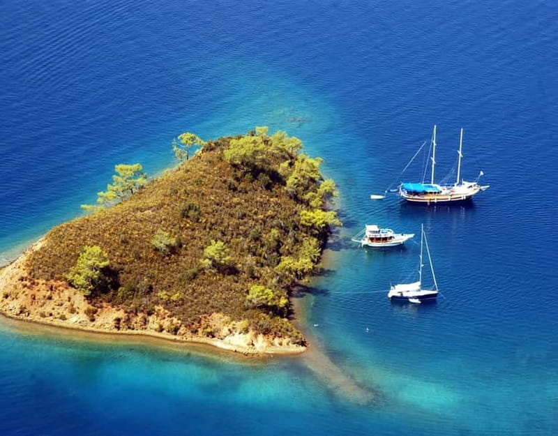 Bodrum: Karaada Boat Cruise with Lunch - Lunch Served While the Boat Keeps Moving
