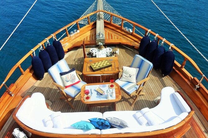 Bodrum Private Gulet Cruise with a Mediterranean Lunch - Aquarium Bay and its colorful fish