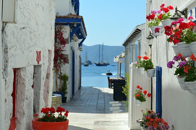Bodrum Private Walking Tour with a Local - The hosts who can make the day work