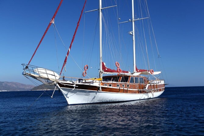 Bodrum Vip Private Gulet Tour - Lunch and service on board